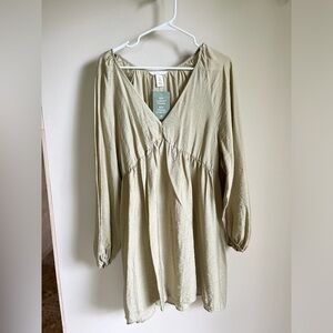 H&M Women's Medium V-Neck Balloon Long Sleeve Dress Sage Light Green Viscose